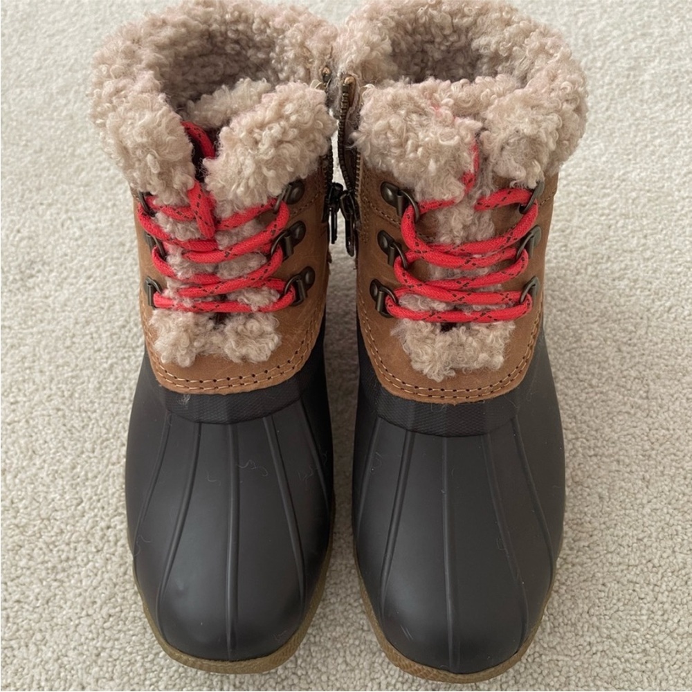 Sperry fur trim snow boots new